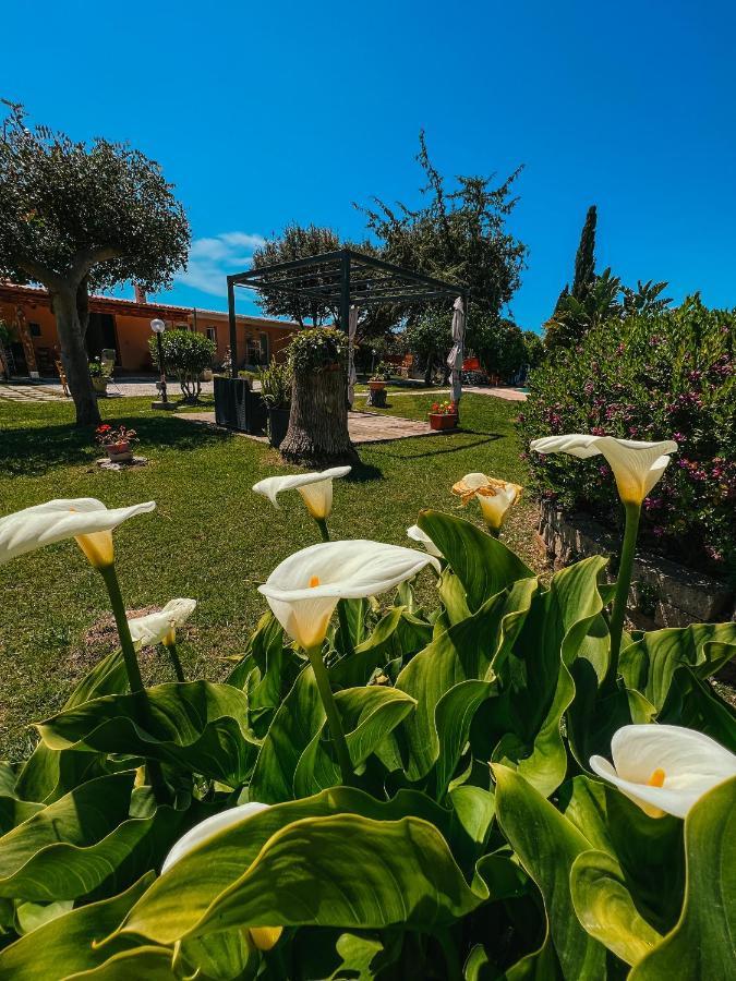Tra Terra E Mare Hotel Flumini di Quartu Kültér fotó